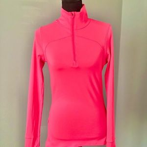 Athletic cold gear fitted shirt 💕🤍